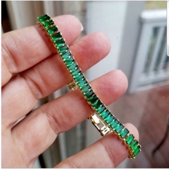 Swarovski Elements Gold Emerald Green Emerald-cut Baguette Tennis Bracelet NEW - Picture 6 of 13